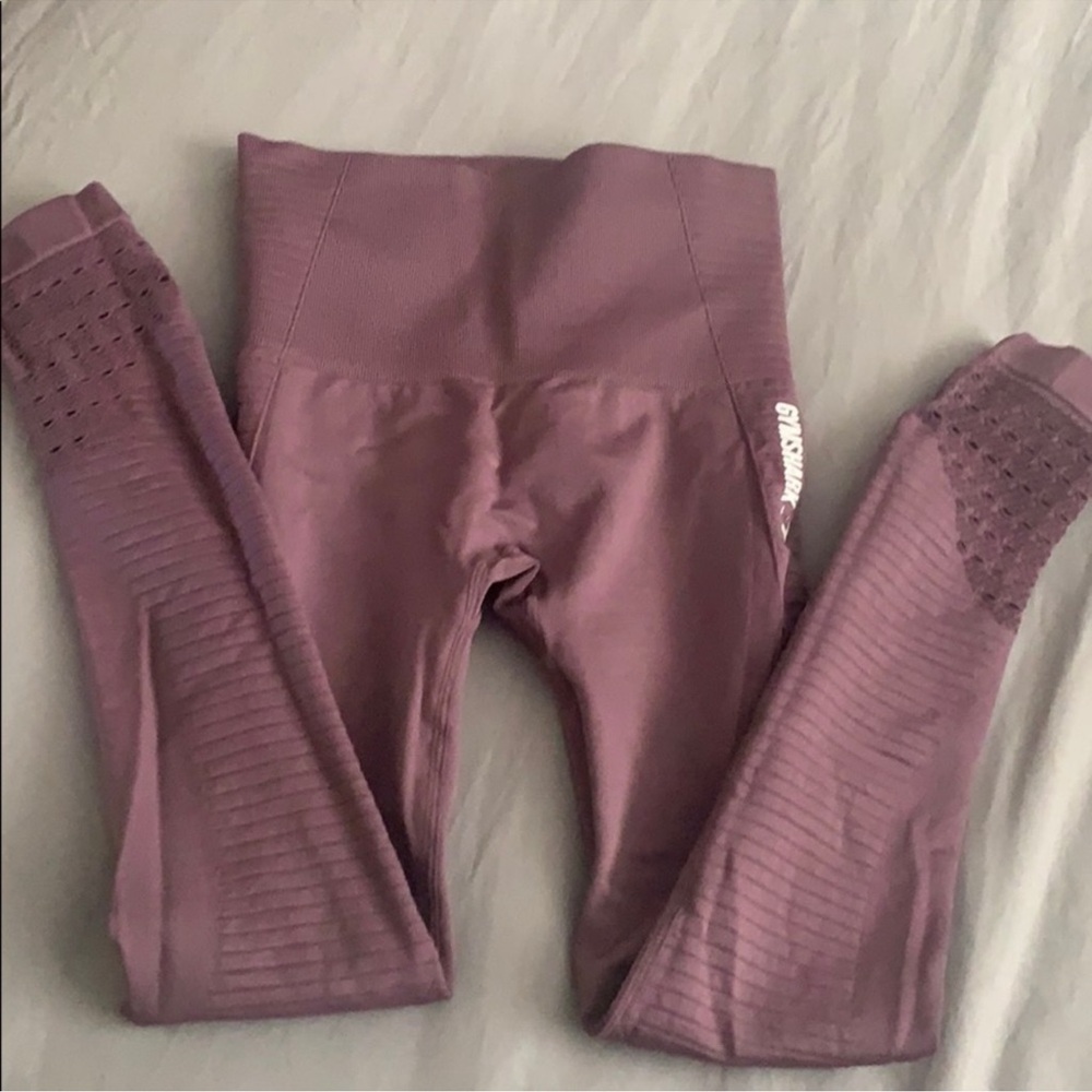 Gymshark rose pink leggings have contour and cute open designe down the legs